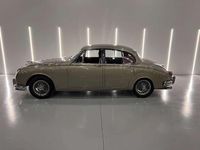 Usado Jaguar MK II 211 CV (155 kW) 1962 Verde Berlina