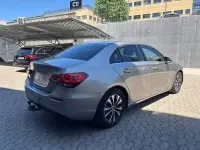 Usado Mercedes A180 116 CV (85 kW) 2020 Gris / plata Berlina