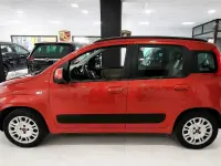 Usado Fiat Panda Lounge 69 CV (50 kW) 2016 Granate Utilitario