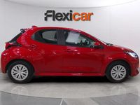 Usado Toyota Yaris Hybrid Business Edition 116 CV (85 kW) 2023 Rojo Utilitario