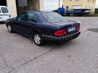 Usado Mercedes E290 Elegance 129 CV (94 kW) 1999 Azul Berlina