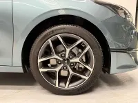 Usado Kia Ceed 120 CV (88 kW) 2023 Verde Utilitario