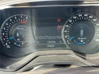 Usado Ford Mondeo Vignale 240 CV (176 kW) 2016 Negro Familiar
