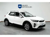 Usado Kia Stonic 84 CV (61 kW) 2023 Blanco SUV