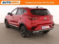 Usado MG ZS Luxury 106 CV (77 kW) 2023 Rojo SUV