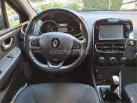 Begagnad Renault Clio IV Zen 90 HK (66 kW) 2016 Röd Sedan