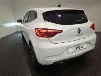 Usado Renault Clio V Techno 90 CV (66 kW) 2023 Blanco Berlina