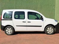 Usado Renault Kangoo Zen 95 CV (69 kW) 2021 Blanco Monovolumen