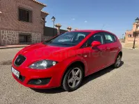 Usado Seat Leon Reference 105 CV (77 kW) 2010 Rojo Utilitario