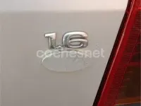 Usado Opel Astra Edition 100 CV (73 kW) 2004 Blanco Berlina