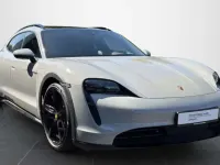 Usado Porsche Taycan 350 kW (476 CV) 2023 Gris Familiar