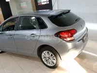 Usado Citroën C4 Feel 99 CV (72 kW) 2017 Gris / plata Berlina