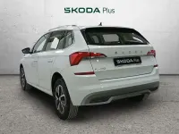 Usado Skoda Kamiq Ambition 110 CV (80 kW) 2022 Blanco SUV