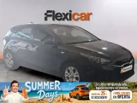 Usado Kia Ceed 100 CV (73 kW) 2021 Negro Utilitario
