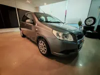 Usado Chevrolet Aveo LS 84 CV (61 kW) 2009 Gris / plata Berlina