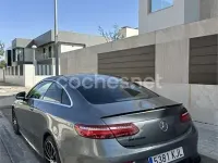 Usado Mercedes E300 245 CV (180 kW) 2018 Gris / plata Coupe