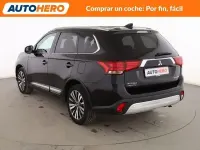 Usado Mitsubishi Outlander Motion 150 CV (110 kW) 2019 Negro SUV