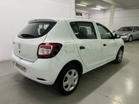 Usado Dacia Sandero 75 HP (55 kW) 2016 Branco Sedan