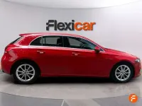 Usado Mercedes A180 109 CV (80 kW) 2020 Rojo Utilitario
