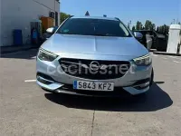Usado Opel Insignia Business 136 CV (100 kW) 2017 Gris / plata Familiar