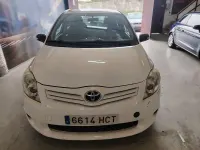Usado Toyota Auris Eco 90 CV (66 kW) 2011 Blanco Utilitario