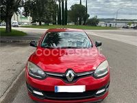 Usado Renault Mégane IV LIMITED 115 CV (84 kW) 2016 Rojo Coupe