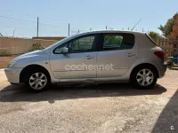 Usado Peugeot 307 110 CV (80 kW) 2005 Gris / plata Berlina