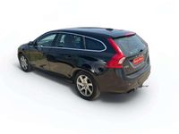 Usado Volvo V60 Momentum 181 CV (133 kW) 2014 Azul Familiar