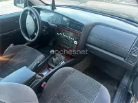 Usado Opel Omega Elegance 150 CV (110 kW) 2002 Verde Berlina