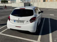 Usado Peugeot 208 82 CV (60 kW) 2018 Blanco Utilitario