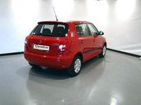 Usado Skoda Fabia 60 CV (44 kW) 2010 Rojo Utilitario