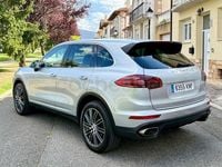 Käytetty Porsche Cayenne 262 HP (192 kW) 2017 Harmaa Katumaasturi