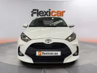 Usado Toyota Yaris Hybrid Active 116 CV (85 kW) 2025 Blanco Berlina