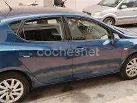 Usado Seat Ibiza I-Tech 105 CV (77 kW) 2013 Azul Berlina