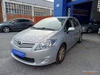Usado Toyota Auris Active 90 CV (66 kW) 2015 Gris / plata Berlina