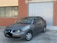 Usado Seat Cordoba Stella 100 CV (73 kW) 2003 Gris / plata Berlina