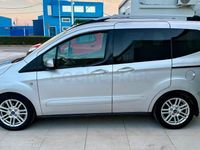 Usado Ford Tourneo Courier Ambiente 95 CV (69 kW) 2016 Gris / plata Monovolumen