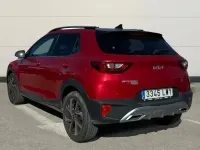 Usado Kia Stonic GT-Line 120 CV (88 kW) 2022 Rojo SUV