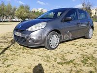Usado Renault Clio II 75 CV (55 kW) 2011 Gris / plata Berlina