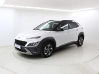 Usado Hyundai Kona 141 CV (103 kW) 2023 Atlas white/phantom black (sólido) SUV