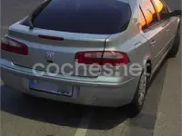 Usado Renault Laguna II Authentique 100 CV (73 kW) 2003 Gris / plata Berlina