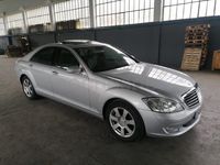 Usado Mercedes S320 204 CV (150 kW) 2006 Gris / plata Berlina