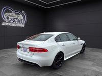 Usado Jaguar XE R-Sport 180 CV (132 kW) 2016 Blanco Berlina