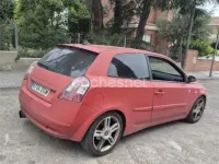 Usado Fiat Stilo 140 CV (102 kW) 2005 Rojo Berlina