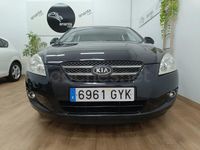 Usado Kia Ceed Active 126 CV (92 kW) 2010 Negro Utilitario