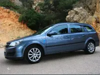 Usado Opel Astra Enjoy 100 CV (73 kW) 2006 Gris / plata Familiar