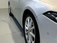 Usado Mercedes A180 116 CV (85 kW) 2019 Plateado Utilitario