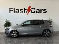 Usado Peugeot 308 Allure 120 CV (88 kW) 2016 Gris / plata Berlina