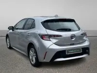 Usado Toyota Corolla Active 122 CV (89 kW) 2022 Gris / plata Berlina