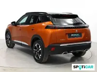 Usado Peugeot 2008 GT-line 131 CV (96 kW) 2023 Naranja SUV